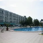 Kotva فندق 4*