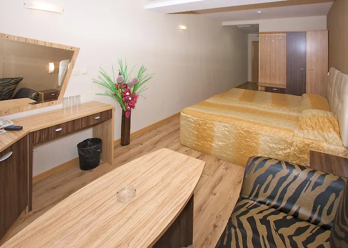 Kotva 4* סאני ביץ'